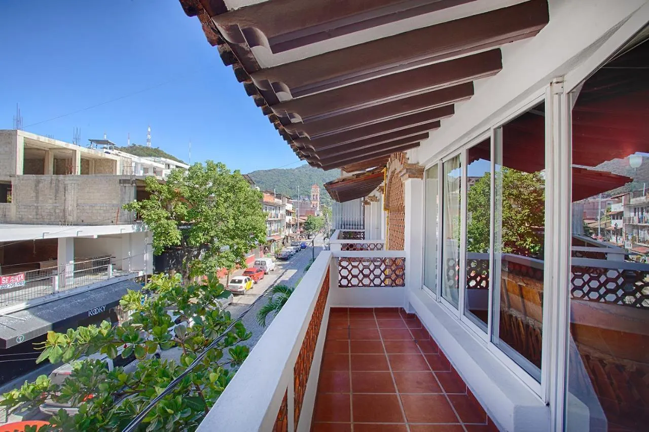 La Iguana Vallarta Lgbt Adults Only - Romantic Zone - Party Clubbing Street Puerto Vallarta 3*,