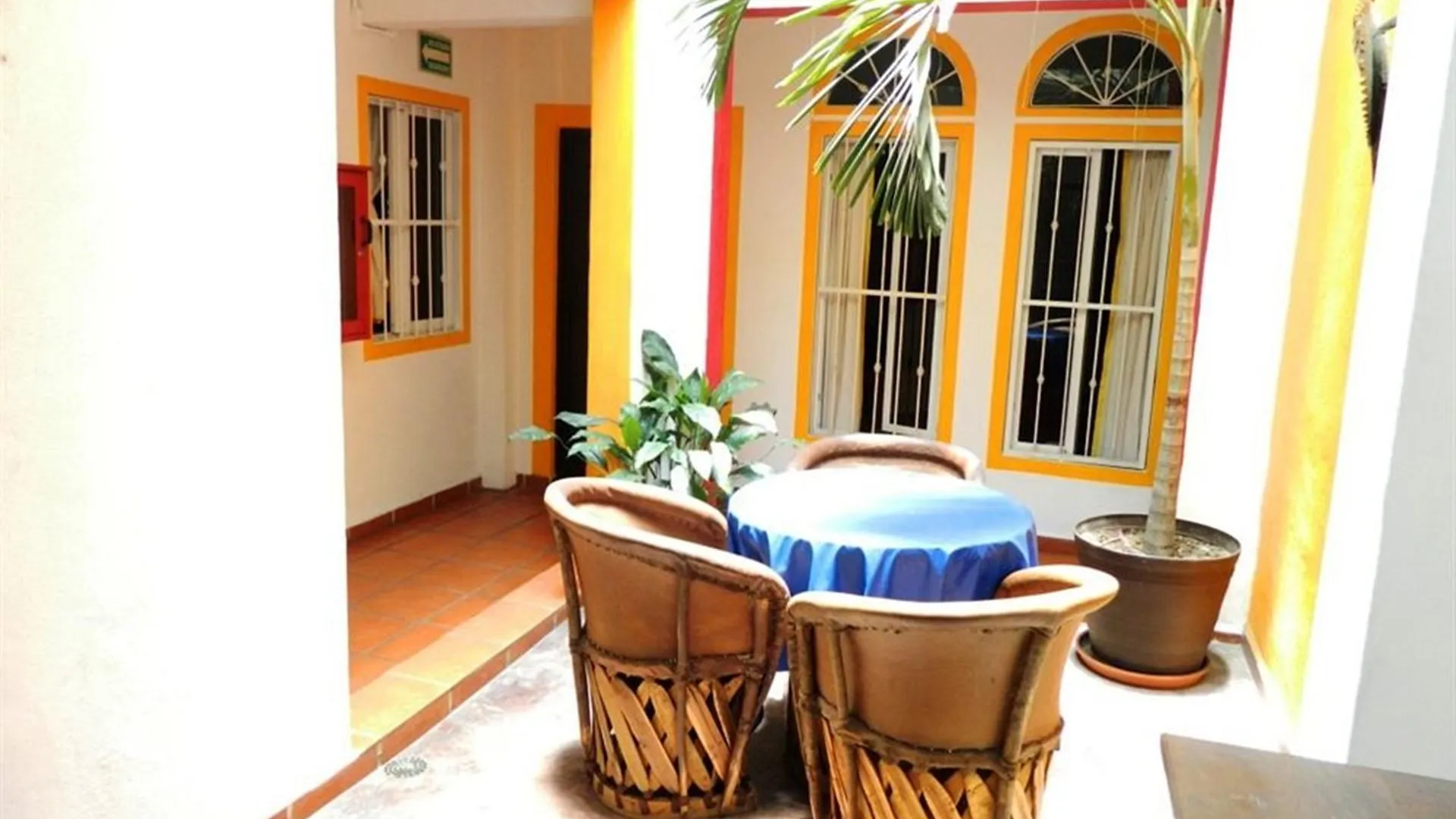 La Iguana Vallarta Lgbt Adults Only - Romantic Zone - Party Clubbing Street Puerto Vallarta Hotel