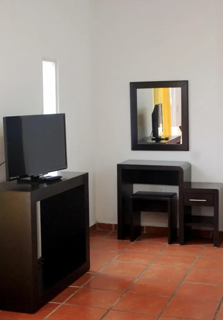 La Iguana Vallarta Lgbt Adults Only - Romantic Zone - Party Clubbing Street Puerto Vallarta 3*,  Mexique